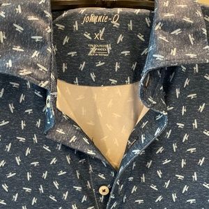 Johnnie-O XL polo - surfer detail